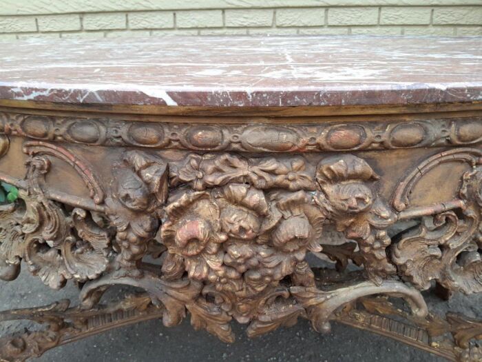 An 18th Century French Louis XV Ornately Carved and Gilded Console / Drinks Table with Marble Top - Image 8