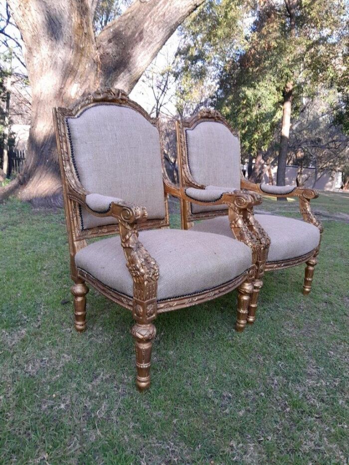 An Antique 19th Century French Pair of  Louis XV Style Heavily Carved Giltwood Armchairs - Image 4