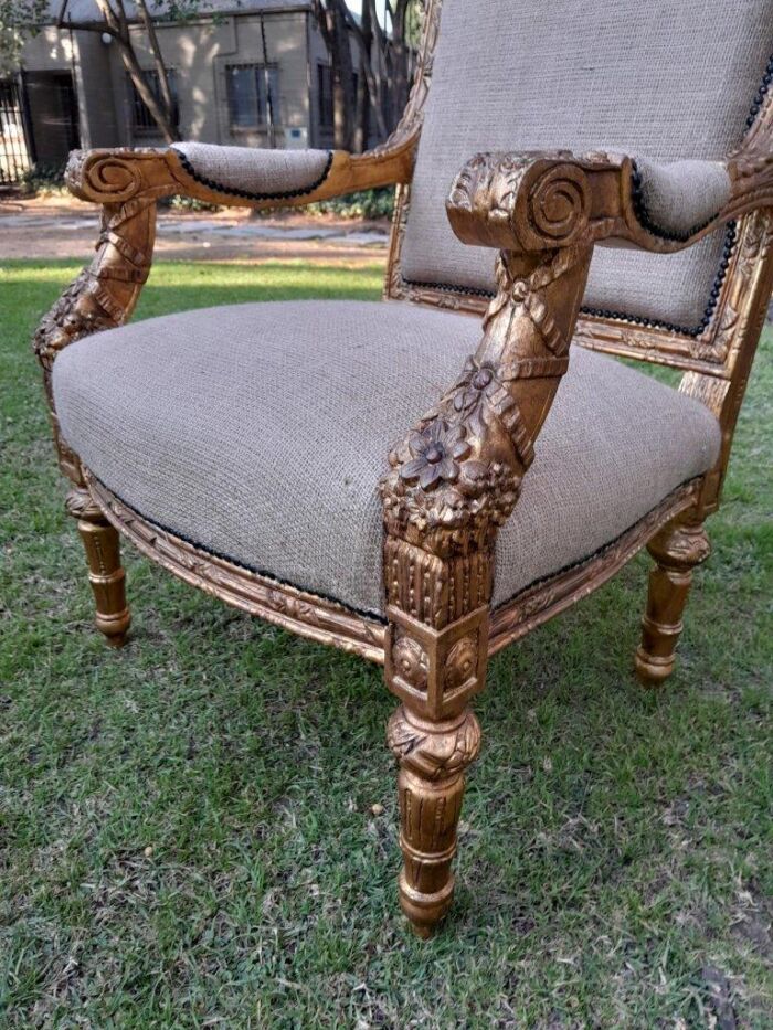 An Antique 19th Century French Pair of  Louis XV Style Heavily Carved Giltwood Armchairs - Image 7