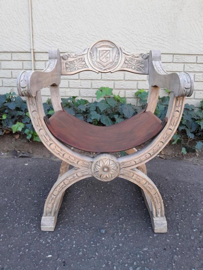 An Antique Early 20th Century Savonarola Carved Oak Chair with Leather Seat in a Contemporary Bleached Finish - Image 2