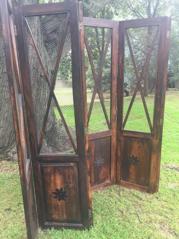 A Pair of 20th Century Wooden Screens/Room Dividers - Image 3
