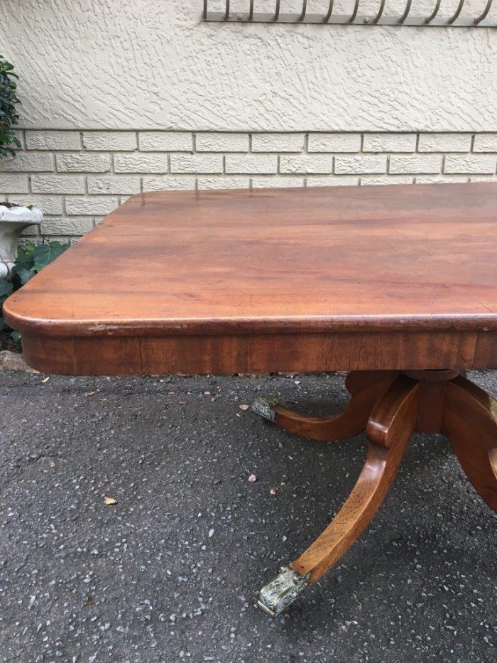 Regency Style Mahogany Breakfast Table on Saber Legs and Brass Capping's with Castors (6-8 Seater) - Image 5