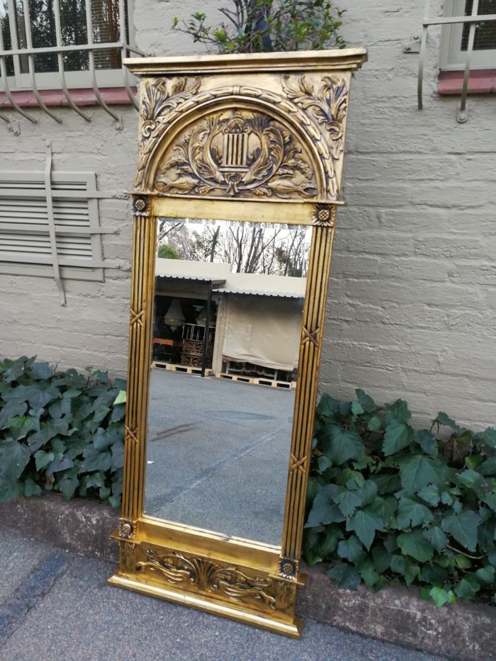 A 20th Century French Carved and Hand Gilded Bevelled Mirror - Image 4