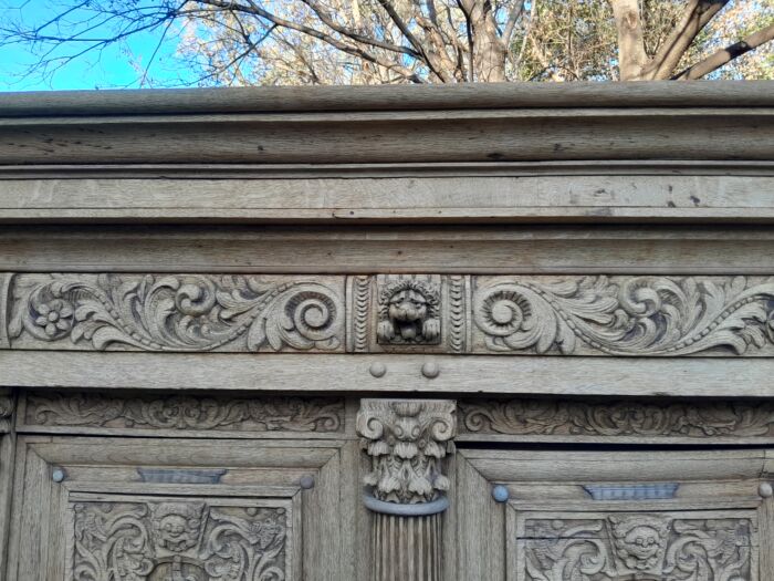 An 18th Century Renaissance Style Ornately Carved Cabinet/Armoire/ Kussenkast in a Contemporary Bleached Finish (Useful for TV or storing Bedroom Pillows, Duvets, Towels etc) - Image 14