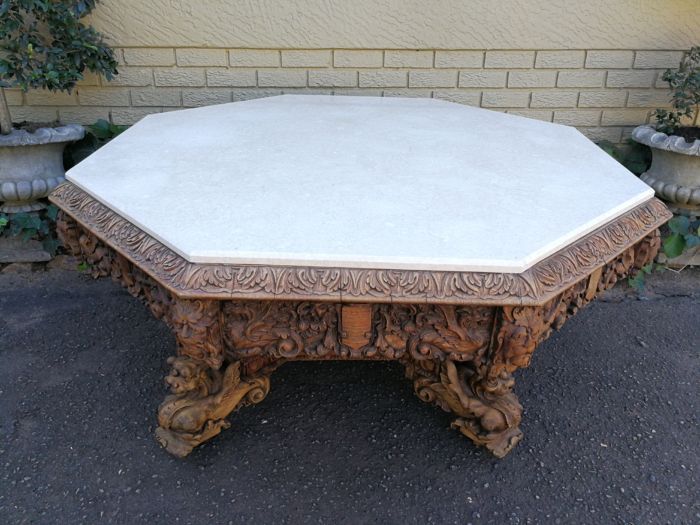Magnificent and rare ornately carved R J Horner octagonal Bleached / Natural entrance/foyer table. Circa 1800. USA (6-Seater) with Marble top - Image 5