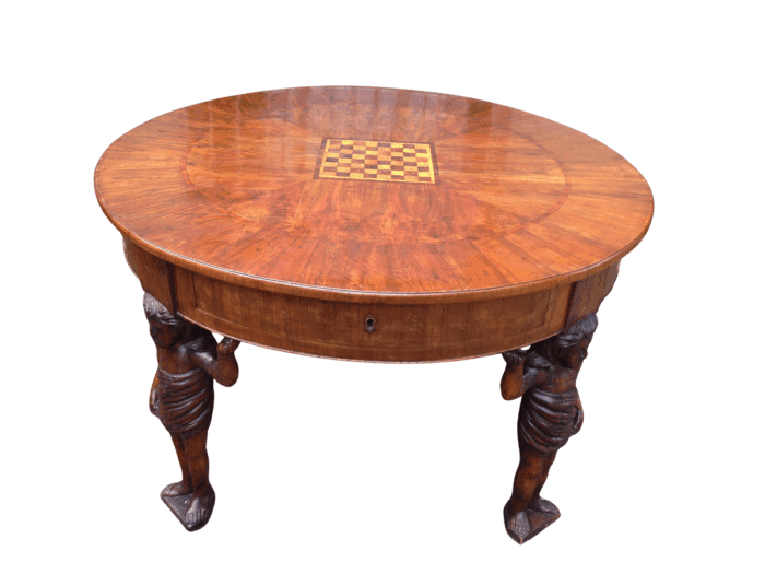 An English Walnut and Rosewood Circular Table With An Inlaid Chess Board And Two Drawers. Circa 1890 - Early 1900’s  (4-Seater)