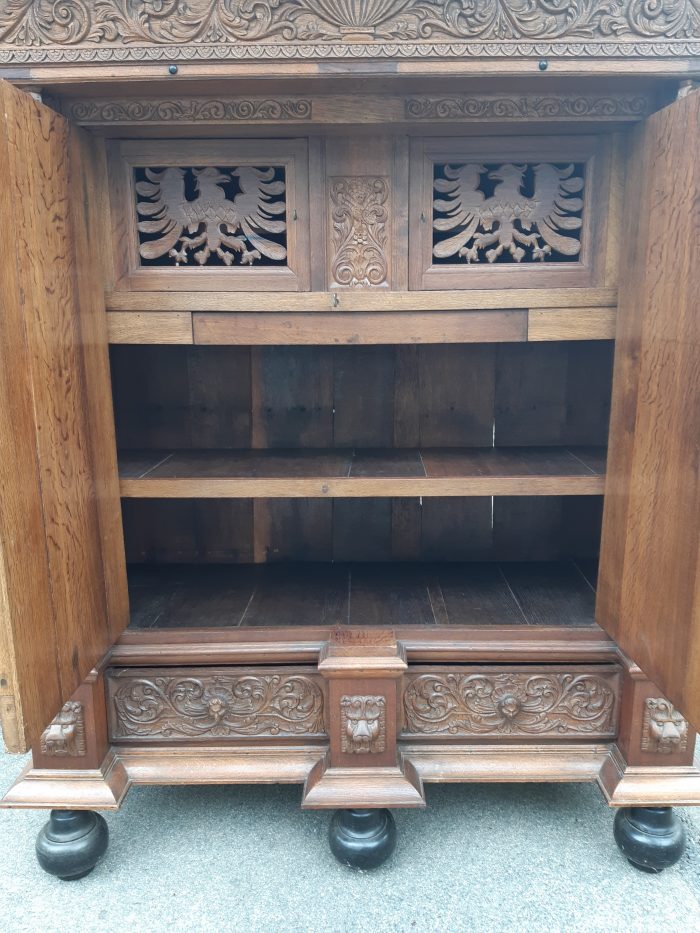 An Early 19th Century Renaissance Ornately Carved Oak Kussenkast On Bun Feet (Useful for TV or storing Bedroom Pillows, Duvets, Towels etc)  ND - Image 14