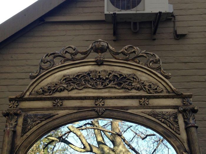 An Ornate Carved & Bevelled Mirror - Image 5