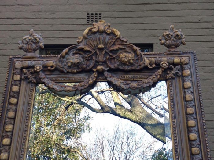 An Ornate Carved Painted Mirror - Image 5
