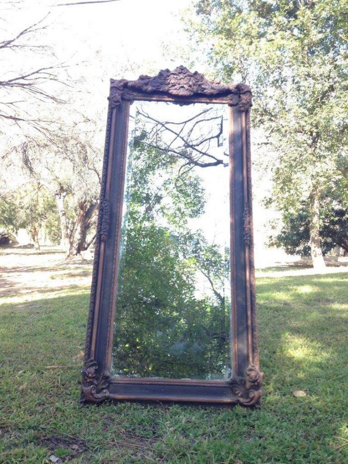 An Ornate Carved Bevelled Mirror - Image 4
