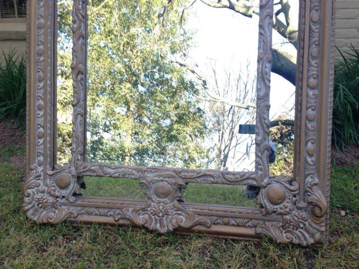 An Ornate Carved & Painted Mirror - Image 4