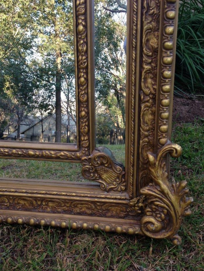 An Ornate Carved Arched Gilded Mirror - Image 4