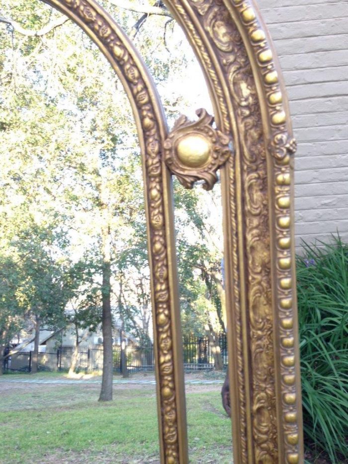 An Ornate Carved Arched Gilded Mirror - Image 5
