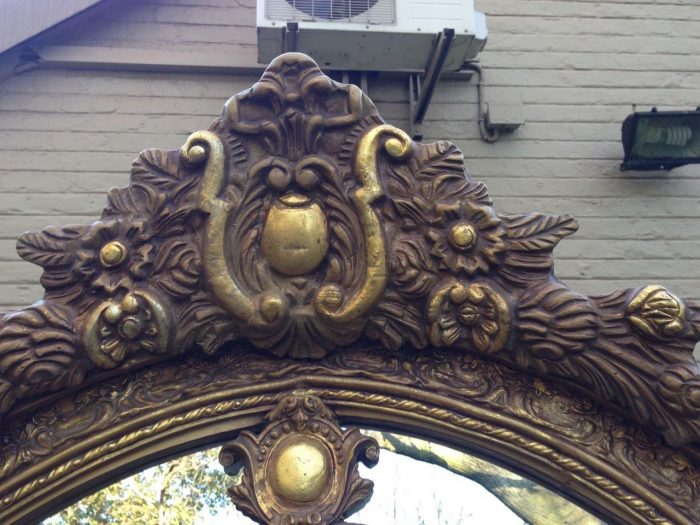 An Ornate Carved Arched Gilded Mirror - Image 6
