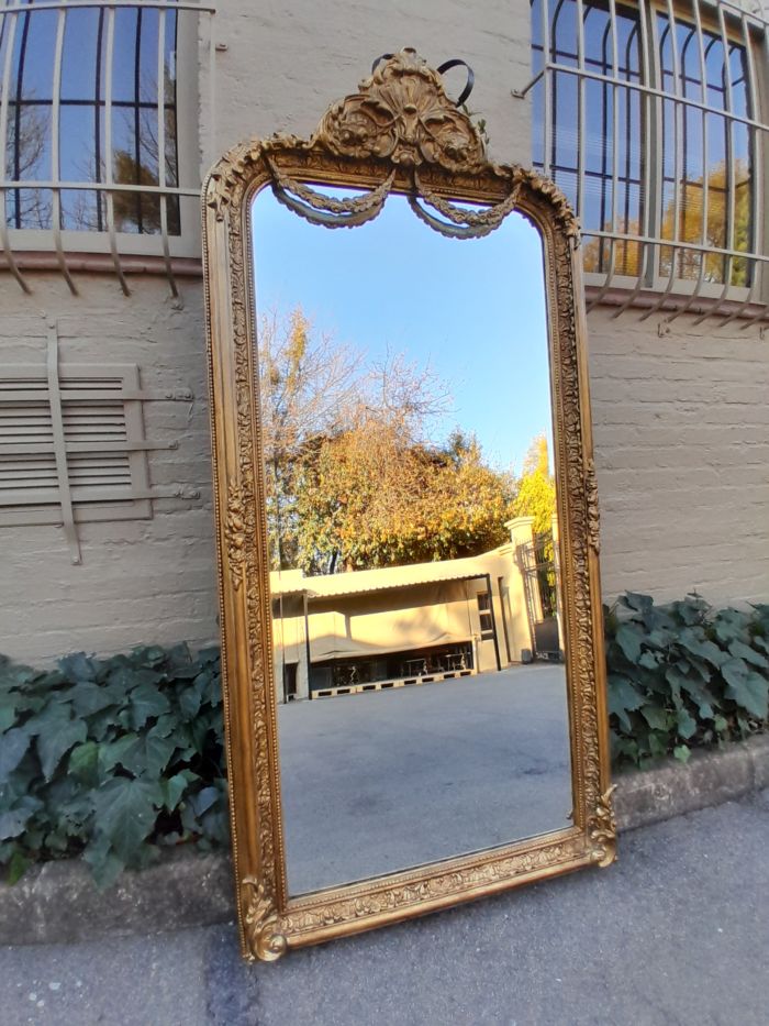 An Ornate Carved & Hand Gilded in Gold Leaf Mirror - Image 3