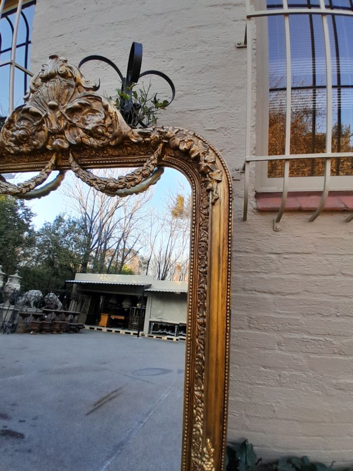 An Ornate Carved & Hand Gilded in Gold Leaf Mirror - Image 5
