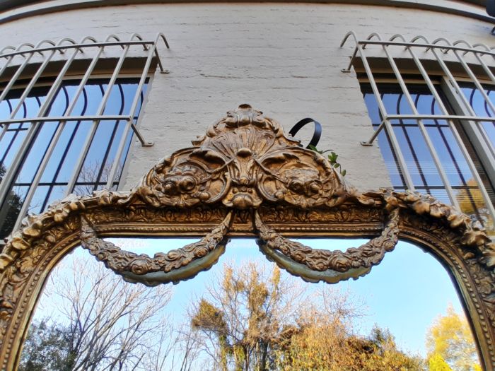 An Ornate Carved & Hand Gilded in Gold Leaf Mirror - Image 6