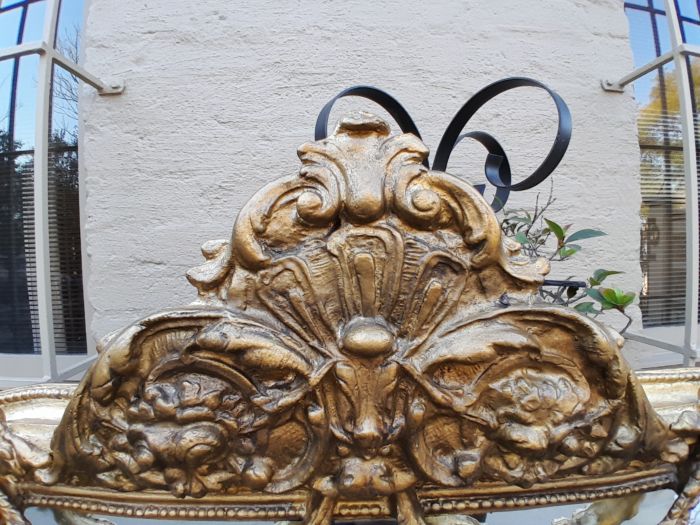An Ornate Carved & Hand Gilded in Gold Leaf Mirror - Image 7