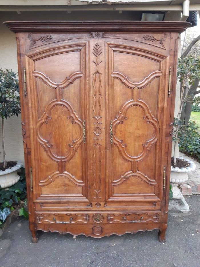 French Oak Port Armoire from La Rochelle France - Circa Early 19th century  - Image 2