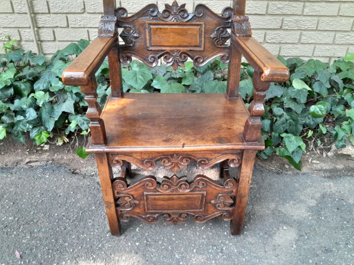 A Pair of Antique 18th / 19th Century Walnut Ornately Carved King / Throne - Image 7