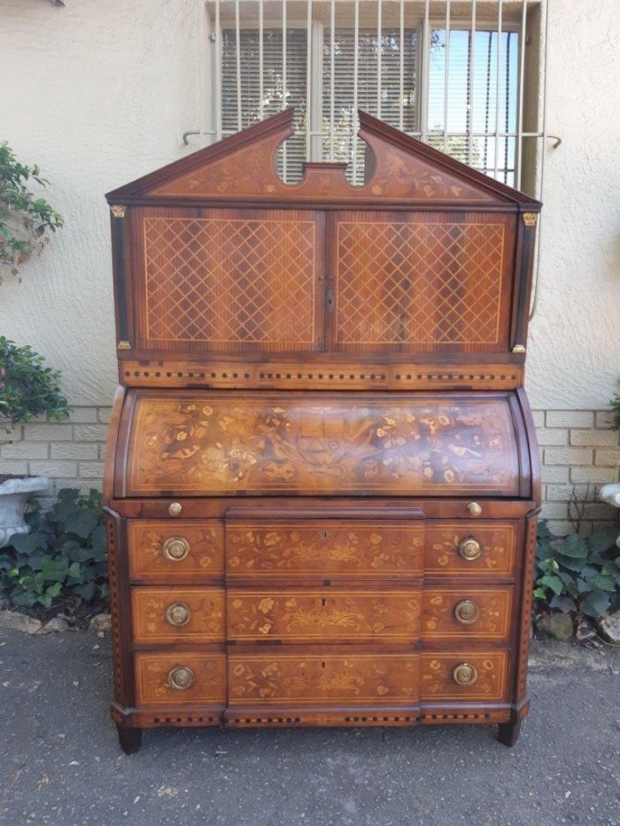 A 19th Century Dutch Marquetry Bureau / Secretaire - Image 2