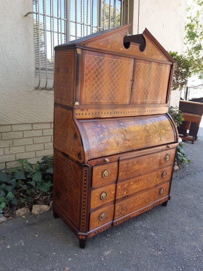 A 19th Century Dutch Marquetry Bureau / Secretaire - Image 3