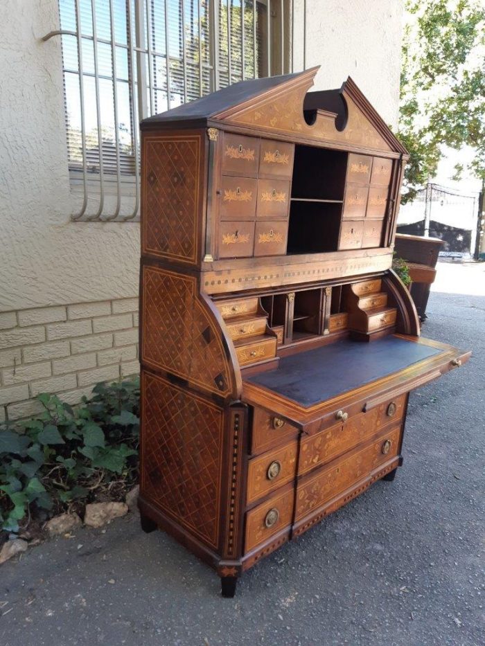 A 19th Century Dutch Marquetry Bureau / Secretaire - Image 5