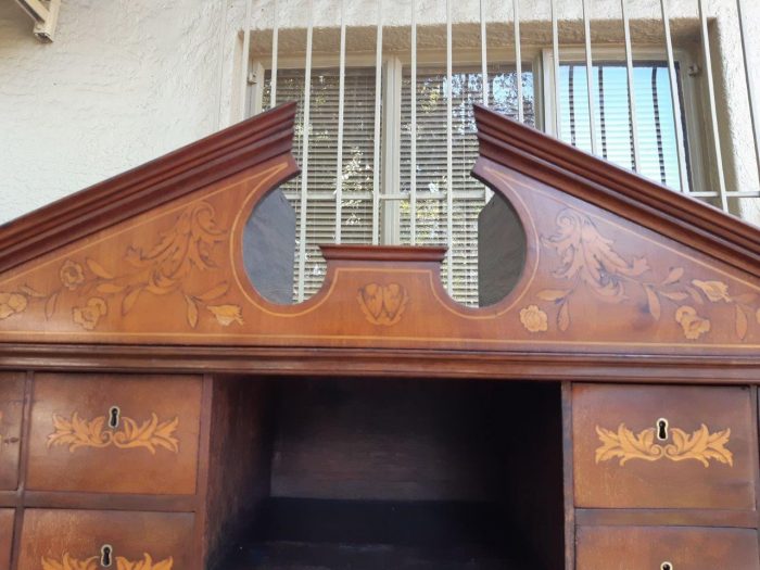 A 19th Century Dutch Marquetry Bureau / Secretaire - Image 7