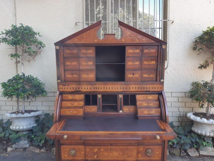 A 19th Century Dutch Marquetry Bureau / Secretaire - Image 8