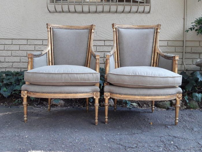 A 19th Century Pair Of French Giltwood Bergeres - Image 2