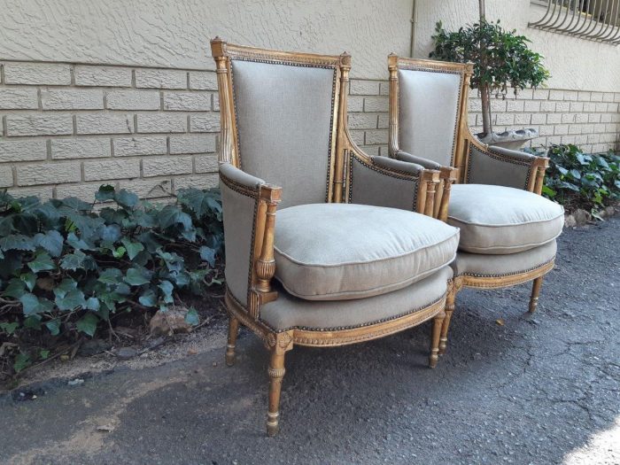 A 19th Century Pair Of French Giltwood Bergeres - Image 5