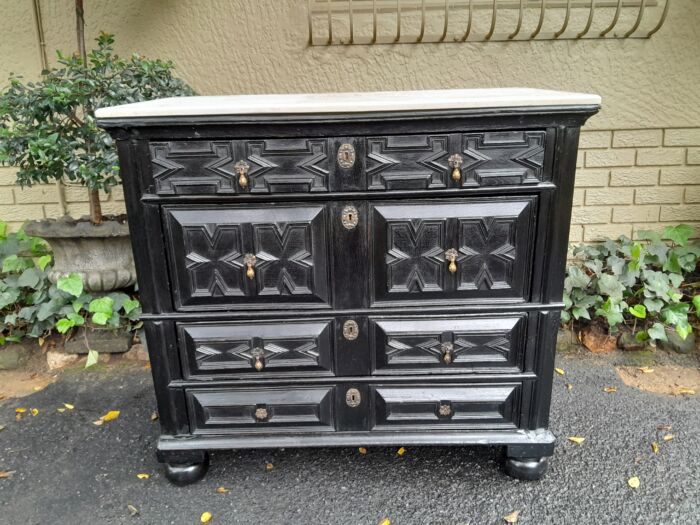 An Antique Early 18th Century Oak Chest of Drawers with Original Hardware in a Contemporary Finish with a Marble Top - Image 4