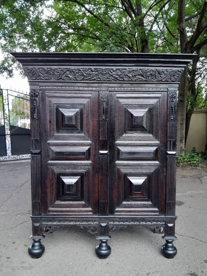 An Early19th Century Circa 1800’s Dutch Carved Oak Kussenkast / Cabinet / Drinks Cabinet / Cupboard in a Contemporary Ebonised Finish (Useful as a Drinks Cabinet or for TV, storing pillows, duvets, towels etc) - Image 2