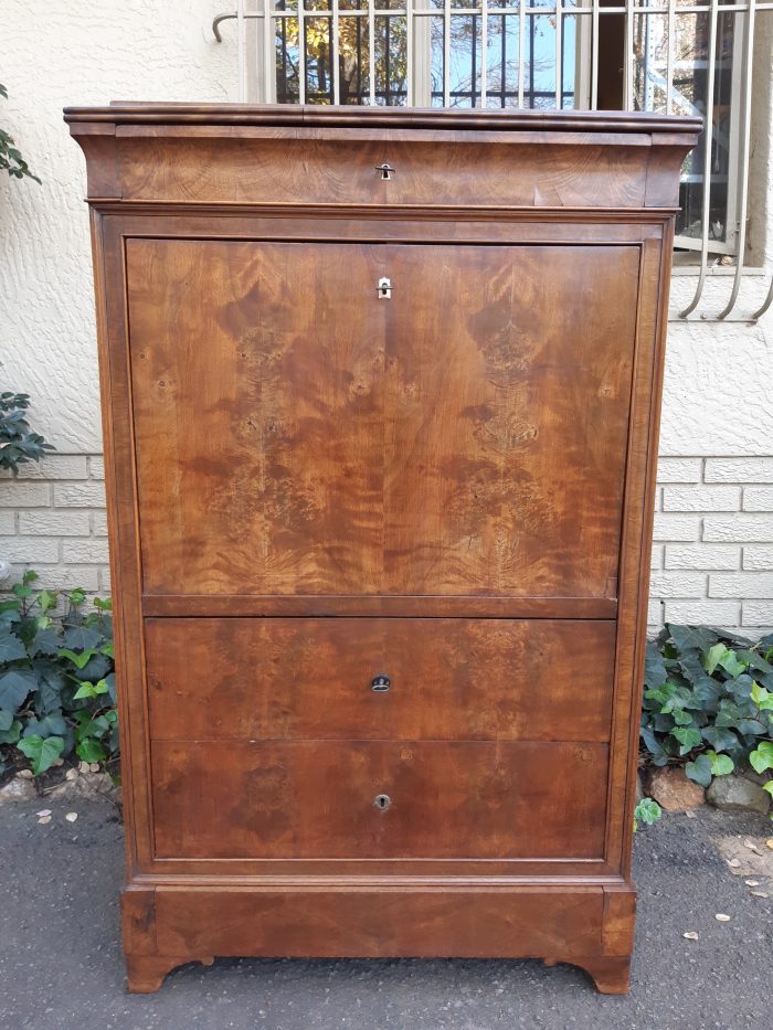 A 19th Century French-Style Walnut Escritoire - Image 2