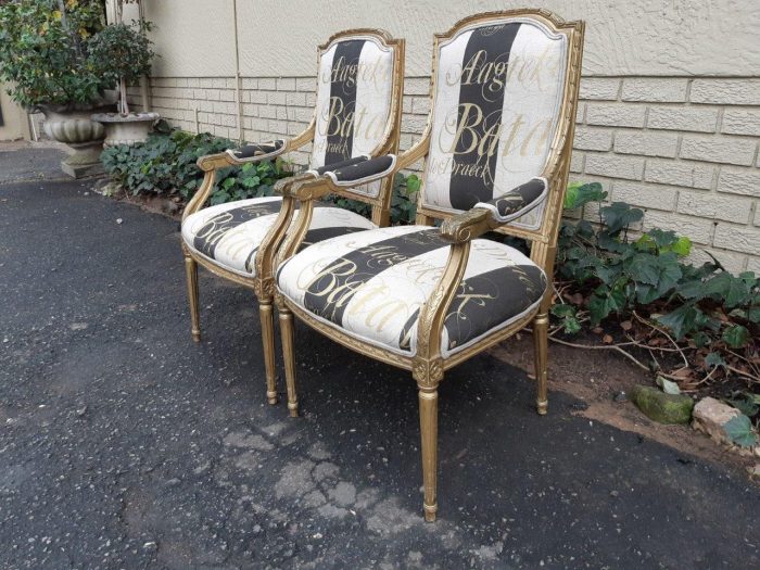 A Fine Pair of Antique / Vintage French Style Gilded Armchairs Upholstered in a Hand-painted Fabric - Image 5