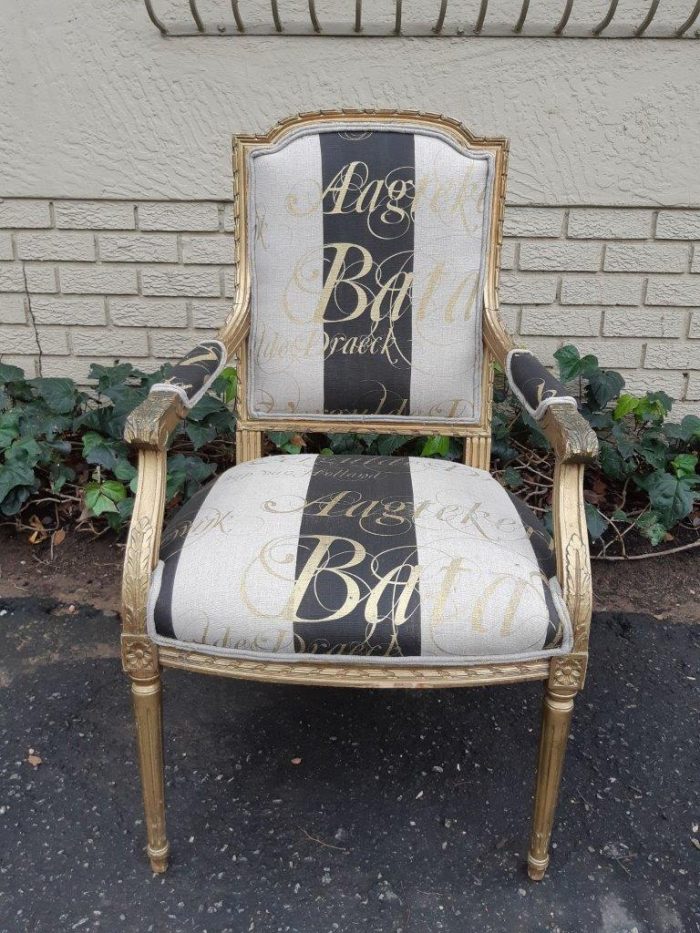 A Fine Pair of Antique / Vintage French Style Gilded Armchairs Upholstered in a Hand-painted Fabric - Image 9
