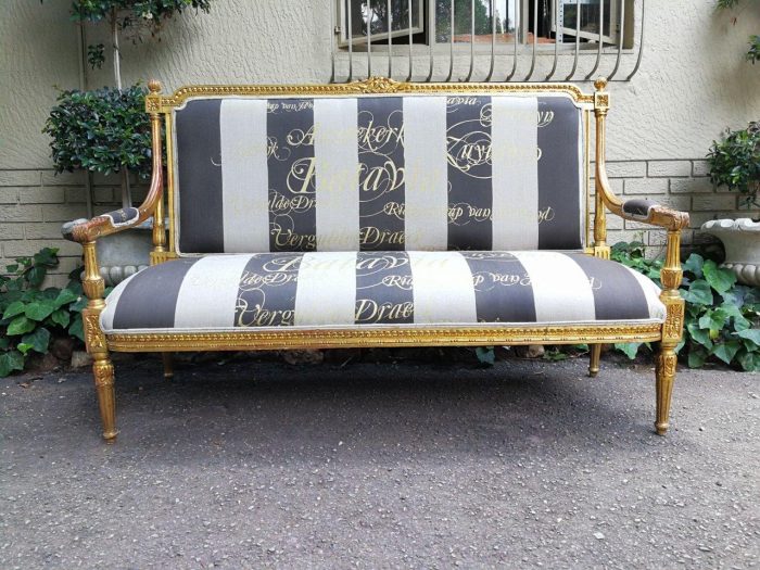 A 20th Century French Style Ornate Hand-Carved and Gilded Settee / Sofa Upholstered in a Custom-made Imported Fabric for The Crown Collection - Image 2