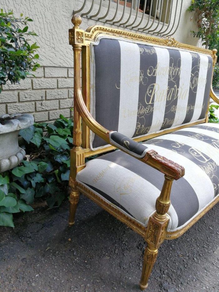 A 20th Century French Style Ornate Hand-Carved and Gilded Settee / Sofa Upholstered in a Custom-made Imported Fabric for The Crown Collection - Image 7