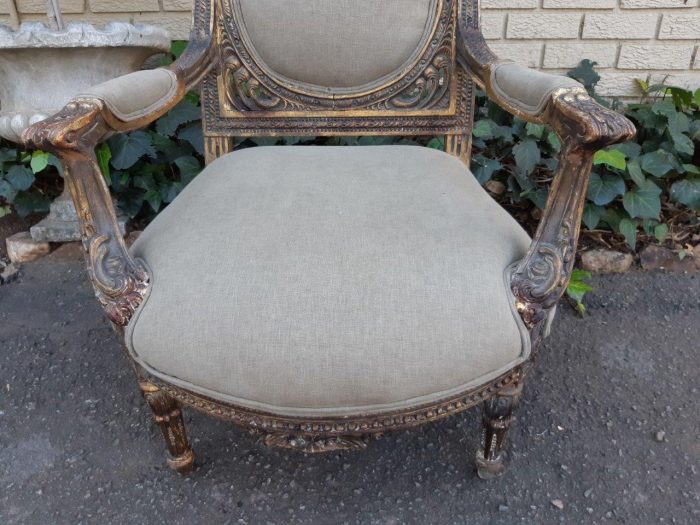 A 20th Century Pair (over 80 years old) of French Style Ornately Carved and Gilded Arm Chairs Upholstered in a French Linen ND - Image 10