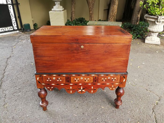 An Anglo Indian Burmese Teak Chest on Stand with Ebony Inlay. Circa 1880 - Image 2