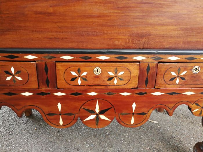 An Anglo Indian Burmese Teak Chest on Stand with Ebony Inlay. Circa 1880 - Image 7