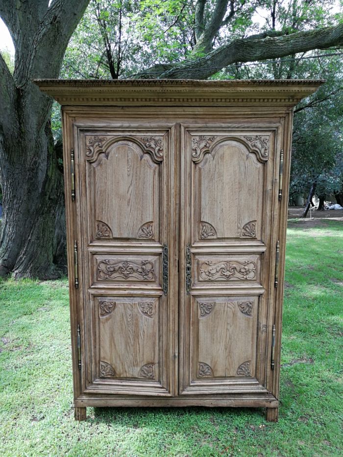 A 19th Century French Oak Armoire In A Bleached / Natural Wood Finish - Image 5