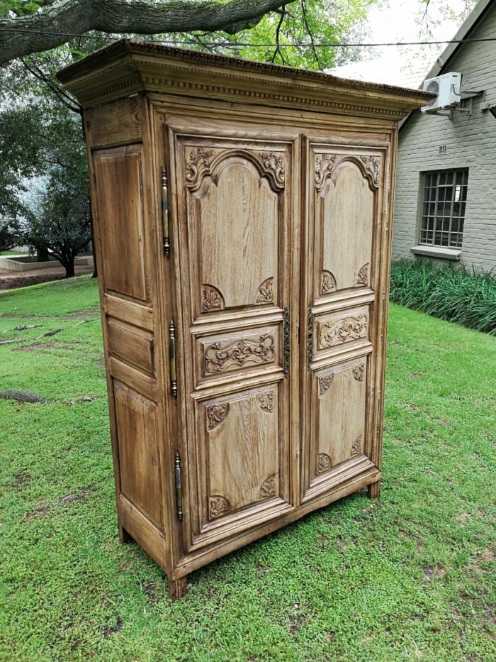 A 19th Century French Oak Armoire In A Bleached / Natural Wood Finish - Image 7