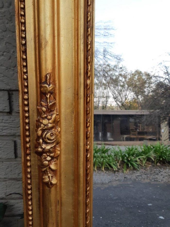 An Ornate and of Large Proportion Giltwood Bevelled Mirror - Image 11