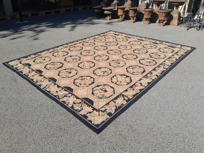 An Aubusson Carpet Hand Knotted - Image 3
