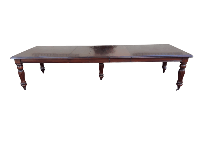 Victorian Style Mahogany Ext Dining Table With Crank, On Castors  (12 Seater)