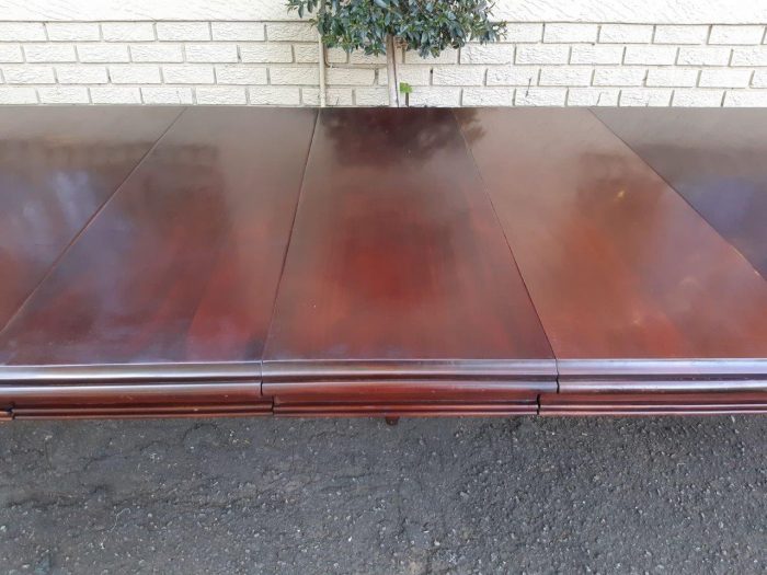 Victorian Style Mahogany Ext Dining Table With Crank, On Castors  (12 Seater) - Image 10