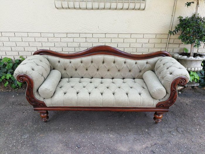 Victorian Rosewood Settee Longue On Bun Feet With Castors - Image 3