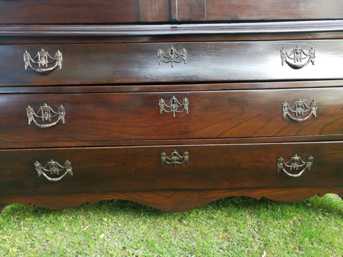 18th Century And Rare Dutch Oak Armoire. Original Hardware - Image 7
