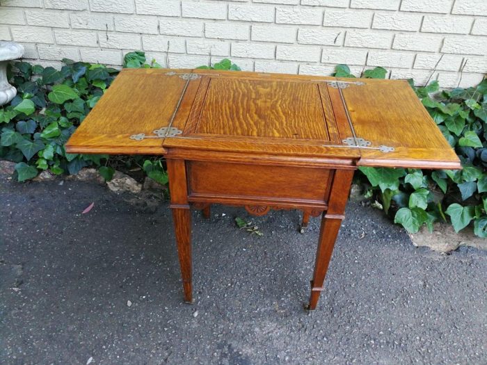 English Oak Foldout Working Table - ND - Image 2